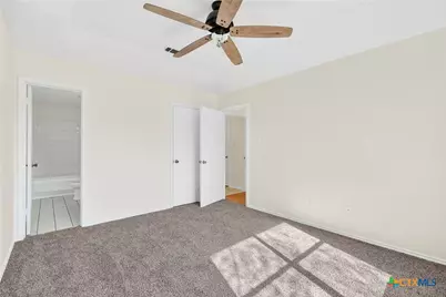 1060 Lindsey Circle, Belton, TX 76513 - Photo 12