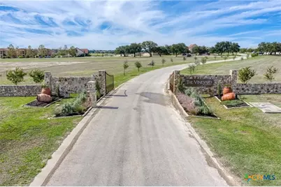 138 Strada Luca, Florence, TX 76527 - Photo 2