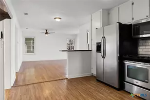 1345 Lee St, New Braunfels, TX 78130 - Photo 10