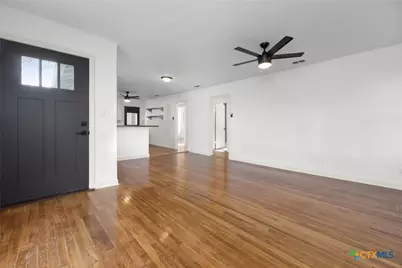 1345 Lee Street, New Braunfels, TX 78130 - Photo 4
