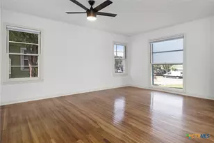 1345 Lee St, New Braunfels, TX 78130 - Photo 6