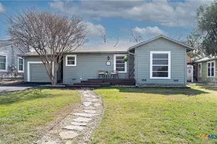 1345 Lee St, New Braunfels, TX 78130 - Photo 1