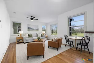 1345 Lee St, New Braunfels, TX 78130 - Photo 8