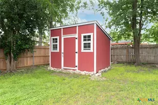 1345 Lee St, New Braunfels, TX 78130 - Photo 20