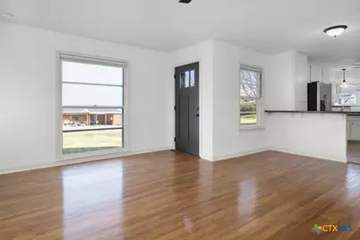 1345 Lee Street, New Braunfels, TX 78130 - Photo 6