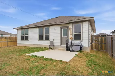 105 Kellys Heroes Way, Jarrell, TX 76537 - Photo 32