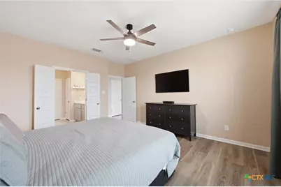 105 Kellys Heroes Way, Jarrell, TX 76537 - Photo 22