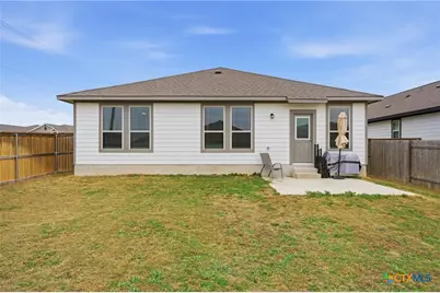 105 Kellys Heroes Way, Jarrell, TX 76537 - Photo 28