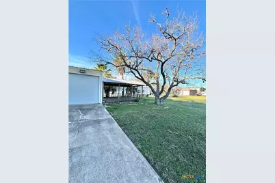 1306 W Madison Avenue, Port O Connor, TX 77982 - Photo 32