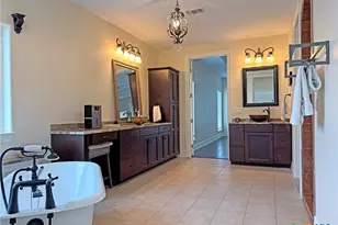 591 E Burgundy, Port O'Connor, TX 77982 - Photo 30