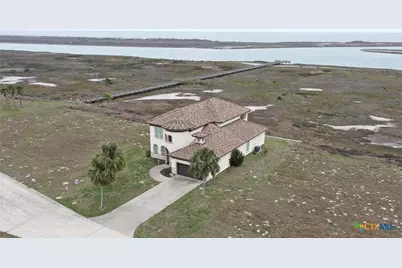 591 E Burgundy Bay, Port O'Connor, TX 77982 - Photo 2