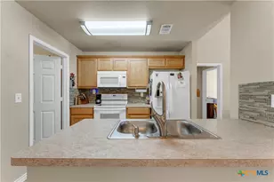 1209 E Ave F, Lampasas, TX 76550 - Photo 10