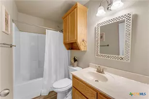 1209 E Ave F, Lampasas, TX 76550 - Photo 20