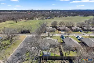 1209 E Ave F, Lampasas, TX 76550 - Photo 26