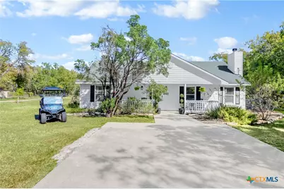 846 Ewelling Lane, New Braunfels, TX 78130 - Photo 2