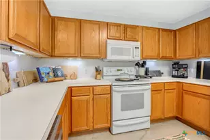 846 Ewelling Ln, New Braunfels, TX 78130 - Photo 16