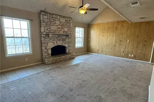 205 Wingate, Seguin, TX 78155 - Photo 2