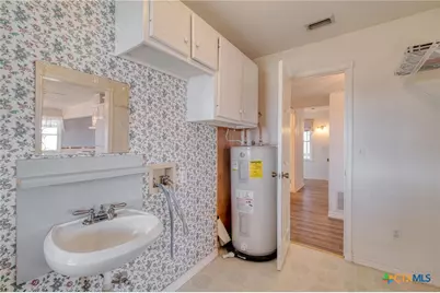 829 State Highway 21, Cedar Creek, TX 78612 - Photo 24