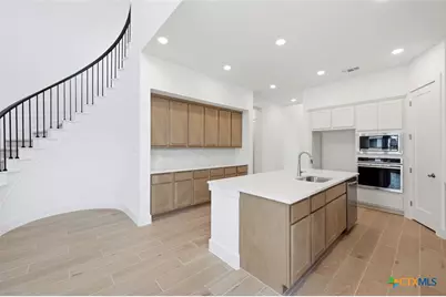2558 High Ground, San Antonio, TX 78245 - Photo 4