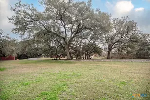 363 Kolle St, Inez, TX 77968 - Photo 4