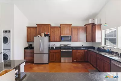 1058 E Weinert Street, Seguin, TX 78155 - Photo 22