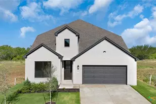 945 Nolte Bnd, Seguin, TX 78155 - Photo 1