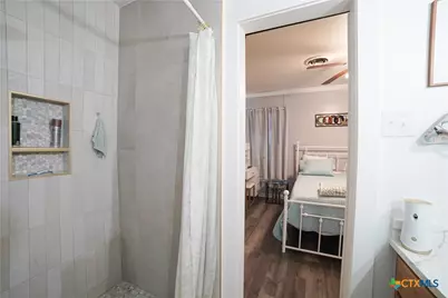 909 W Park Avenue, Temple, TX 76501 - Photo 18