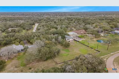 233 Post Oak Bend, Inez, TX 77968 - Photo 6