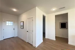 727 Liberty Park Dr, Belton, TX 76513 - Photo 2