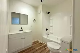 305 W Bryant St, Elm Mott, TX 76640 - Photo 14