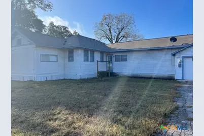 904 Edgar Street, Yoakum, TX 77995 - Photo 2