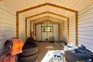 309 W Bryant St, Elm Mott, TX 76640 - Photo 16