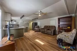 309 W Bryant St, Elm Mott, TX 76640 - Photo 8