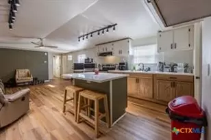 309 W Bryant St, Elm Mott, TX 76640 - Photo 6