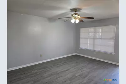 1129 Spruce Street, Seguin, TX 78155 - Photo 2