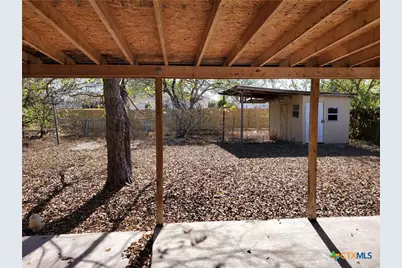 1129 Spruce Street, Seguin, TX 78155 - Photo 6