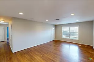 2308 E Walnut Ave, Victoria, TX 77901 - Photo 4