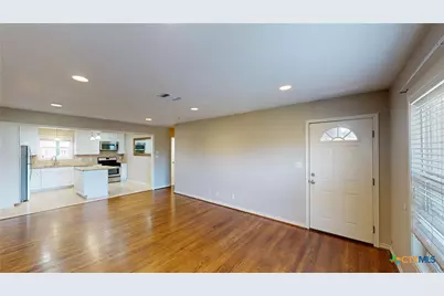 2308 E Walnut Avenue, Victoria, TX 77901 - Photo 2