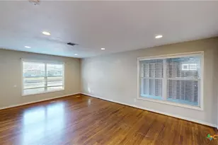 2308 E Walnut Ave, Victoria, TX 77901 - Photo 6