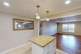 2308 E Walnut Ave, Victoria, TX 77901 - Photo 10