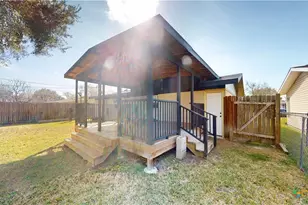 2308 E Walnut Ave, Victoria, TX 77901 - Photo 26