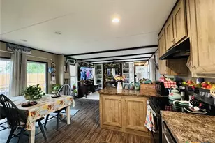 1601 Bridge St, Gatesville, TX 76528 - Photo 4