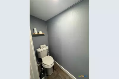 918 N Guadalupe Street, Seguin, TX 78155 - Photo 12