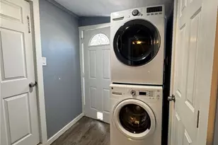 918 N Guadalupe St, Seguin, TX 78155 - Photo 10