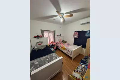 918 N Guadalupe Street, Seguin, TX 78155 - Photo 6