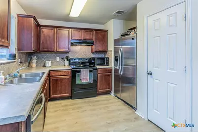 9804 River Land Court, Temple, TX 76502 - Photo 2