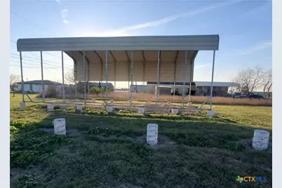 709-711 W Oakland Avenue, Seadrift, TX 77983 - Photo 8