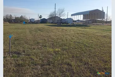 709-711 W Oakland Avenue, Seadrift, TX 77983 - Photo 6