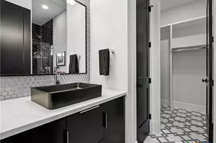 1709 Paradise Pkwy, Canyon Lake, TX 78133 - Photo 34