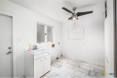 21660 Forest Waters Circle, Garden Ridge, TX 78266 - Photo 24